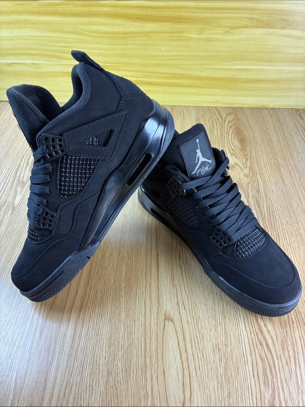 Jordan Black Retro Men's Sneakers